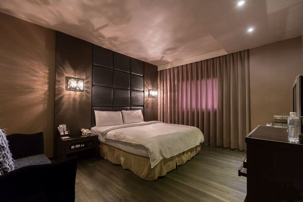 The Riverside Hotel Fashion Kaohsiung Exterior foto