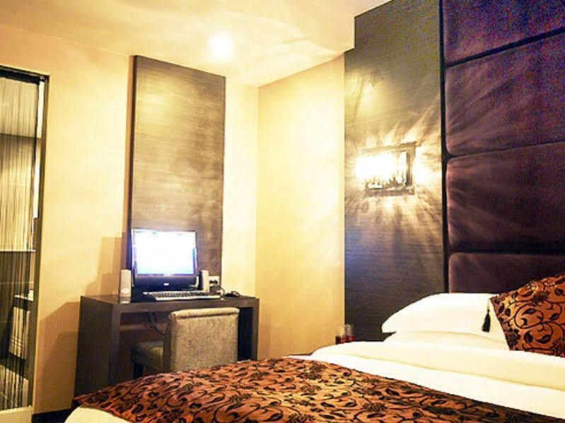 The Riverside Hotel Fashion Kaohsiung Exterior foto